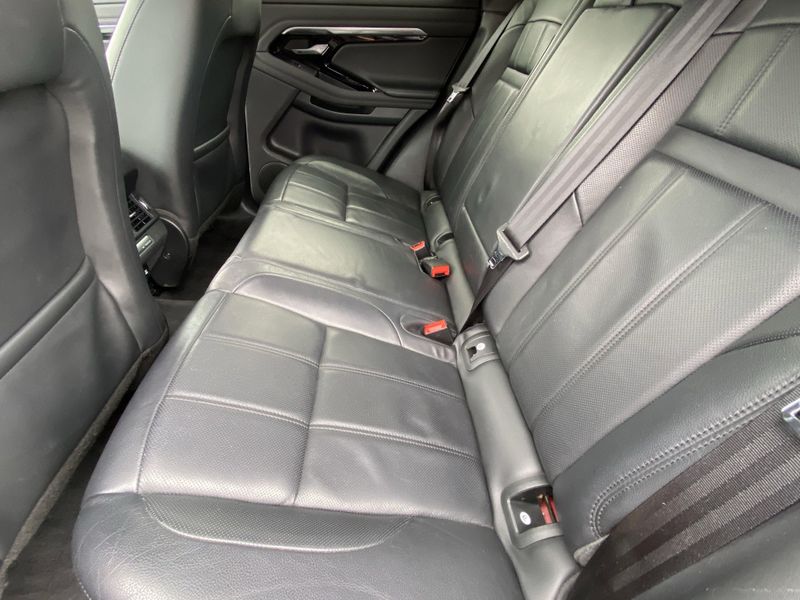 Used 2020 Land Rover Range Rover Evoque SEImage 16