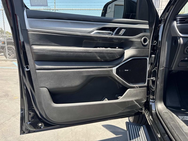 2026 Jeep Grand Wagoneer Limited Reserve 4x4
