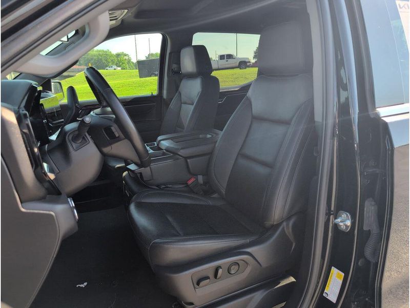 Used 2025 GMC Sierra 1500 SLTImage 10