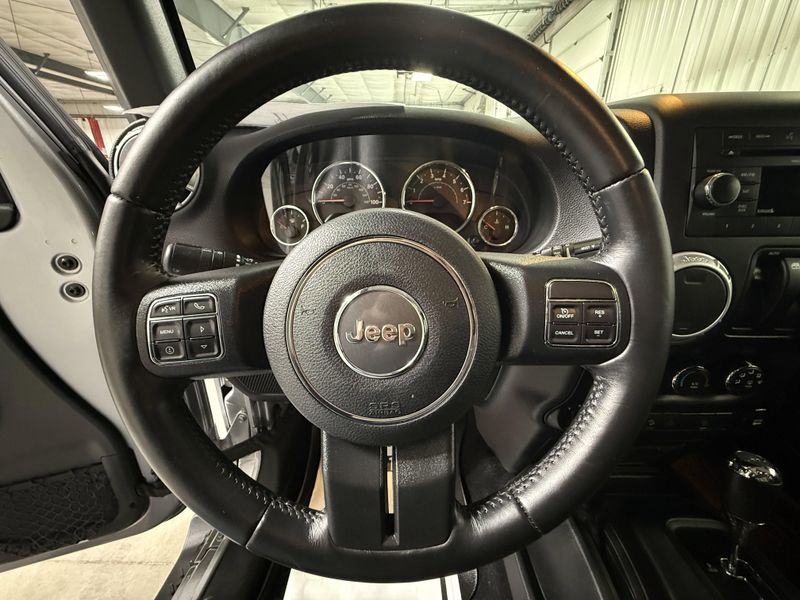 Used 2017 Jeep Wrangler JK SaharaImage 23