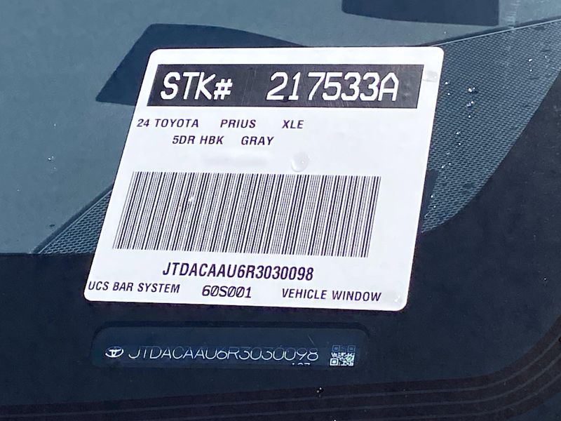 2024 Toyota Prius Image 32