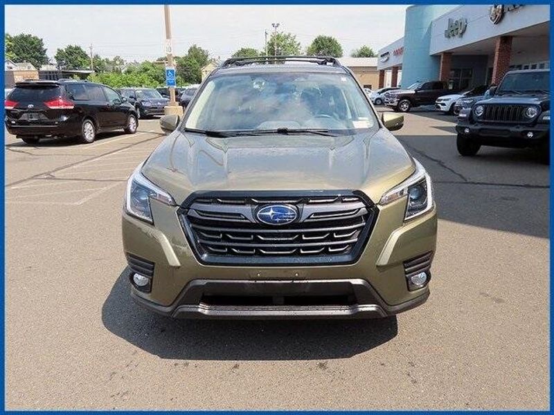 2023 Subaru Forester LimitedImage 3