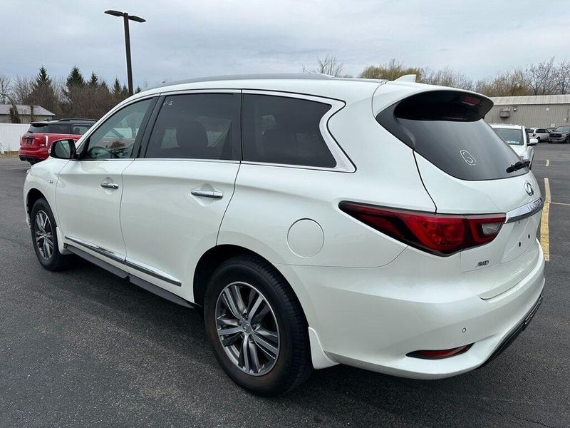 2020 INFINITI QX60 PureImage 16