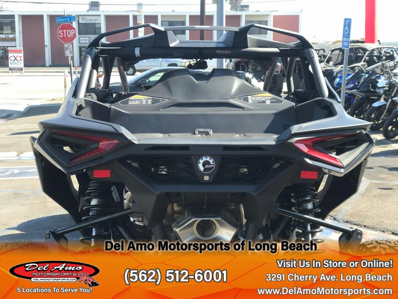 2025 Can-Am MAVERICK R MAX X RS WITH SMART-SHOX 999T DCTImage 5