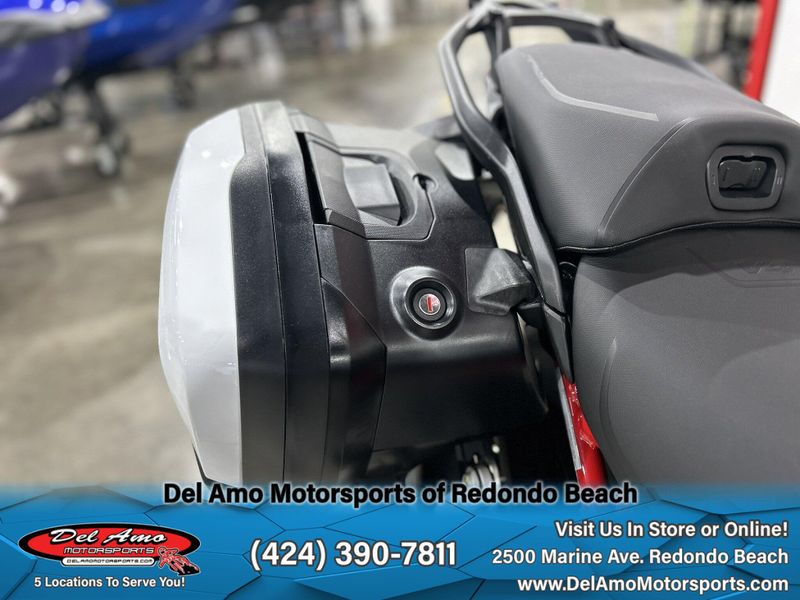 2024 Ducati MULTISTRADA V4 S TRAVEL & RADAR SPOKED WHEELS Image 5