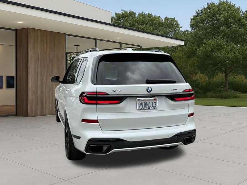 Used 2026 BMW X7 xDrive40iImage 11