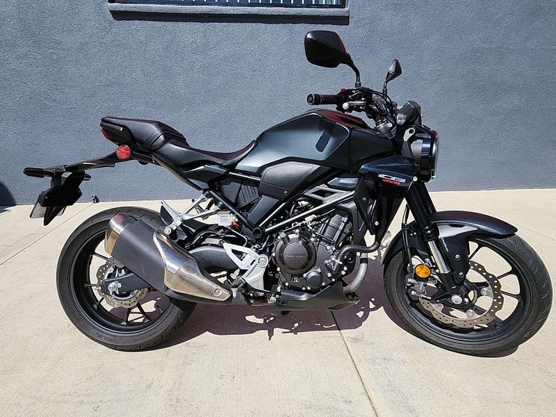 Used 2023 Honda CB300R ABS Image 11