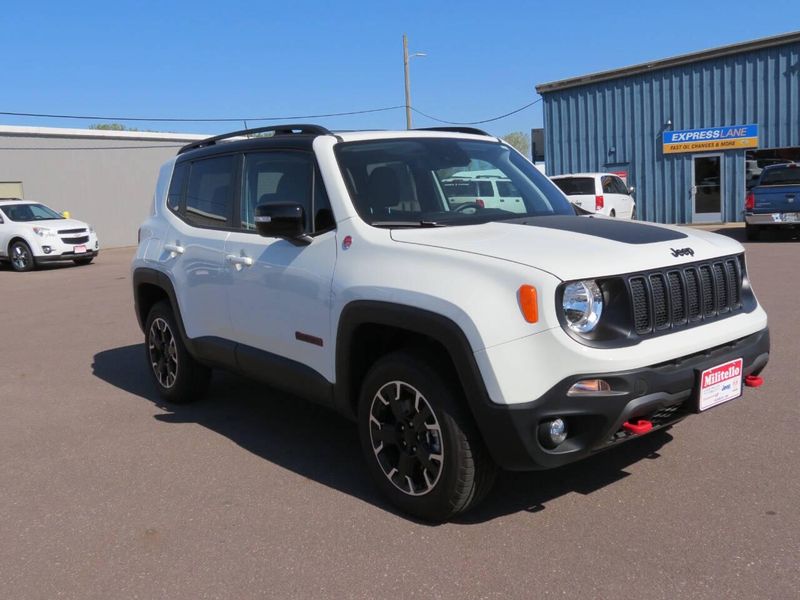 2023 Jeep Renegade Trailhawk 4x4 4dr SUVImage 8