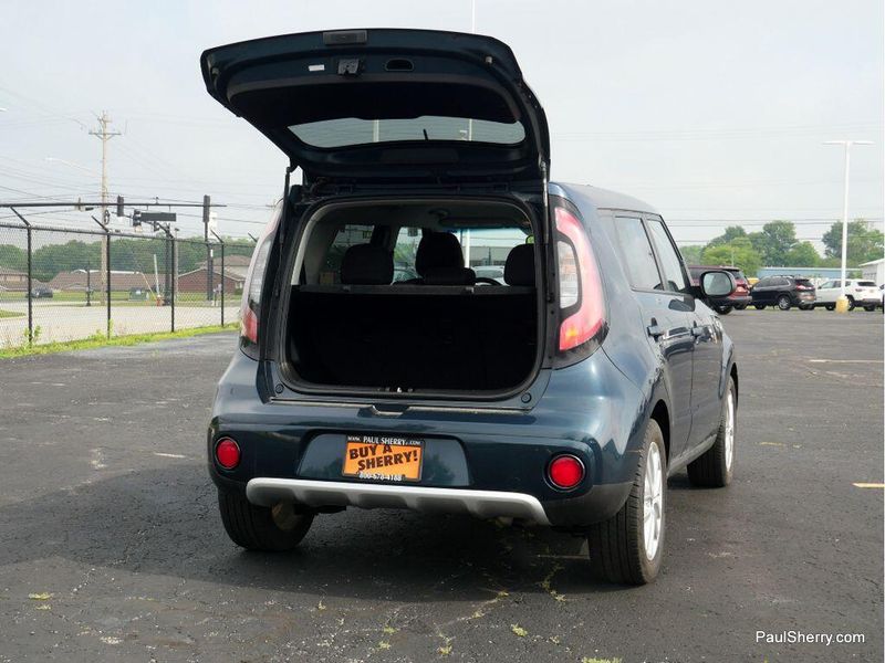 2017 Kia Soul +Image 18