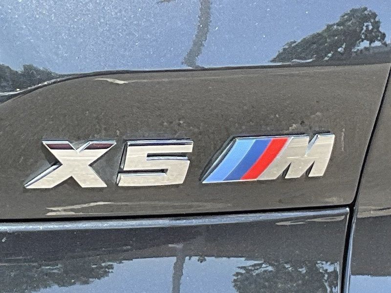 2021 BMW X5 M BaseImage 13