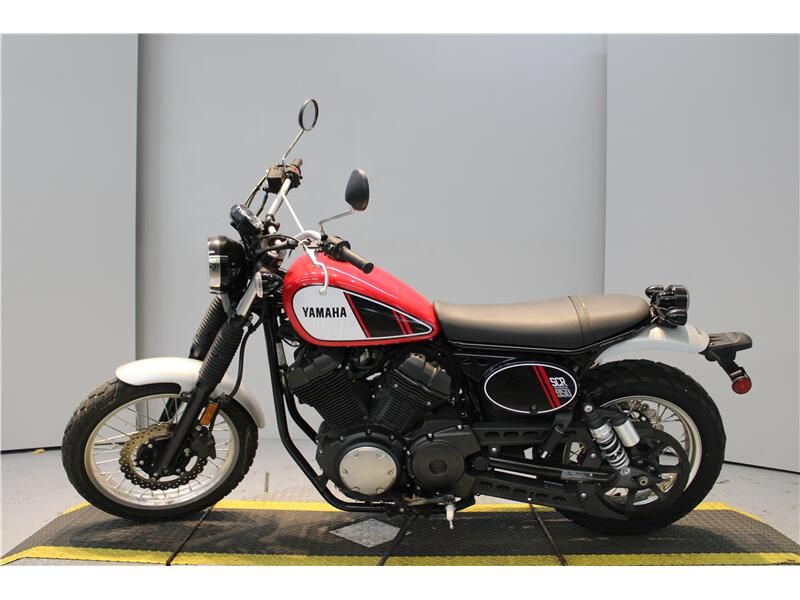 2017 Yamaha SCR950 Image 2