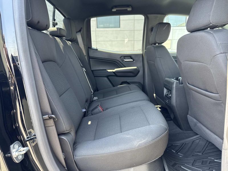 Used 2024 Chevrolet Colorado 2WD Crew Cab LT