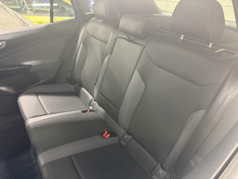 Used 2023 Volkswagen ID.4 S w/Glass RoofImage 14