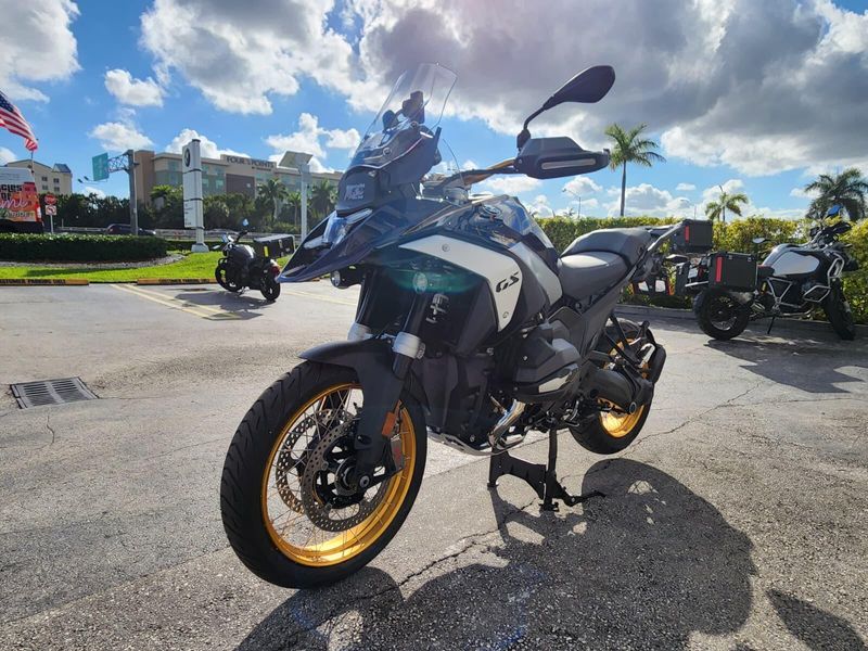 2026 BMW R 1300 GSImage 3