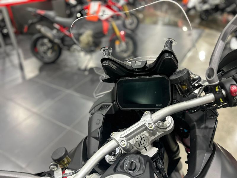 New 2025 Ducati MULTISTRADA V4 RALLY TRAVEL & RADAR SPOKED WHEELS Image 21
