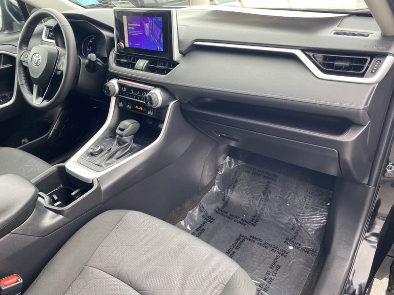 2024 Toyota RAV4 XLEImage 11