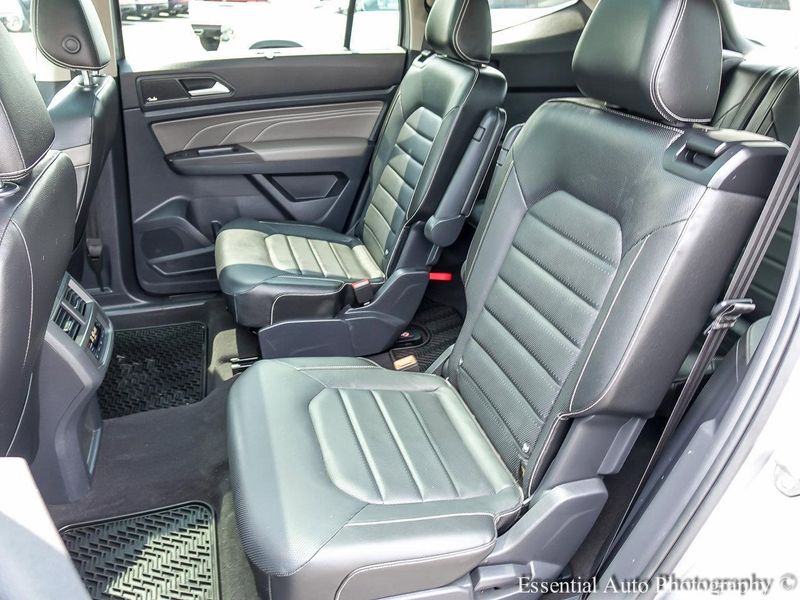 2022 Volkswagen Atlas V6 SEL Premium R-Line photo 9