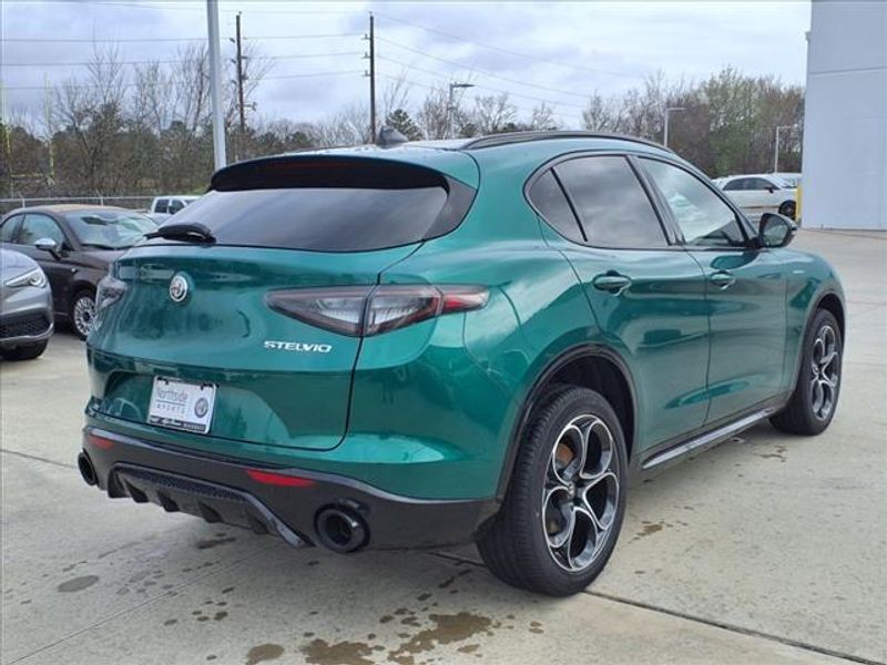 2025 Alfa Romeo Stelvio AwdImage 7