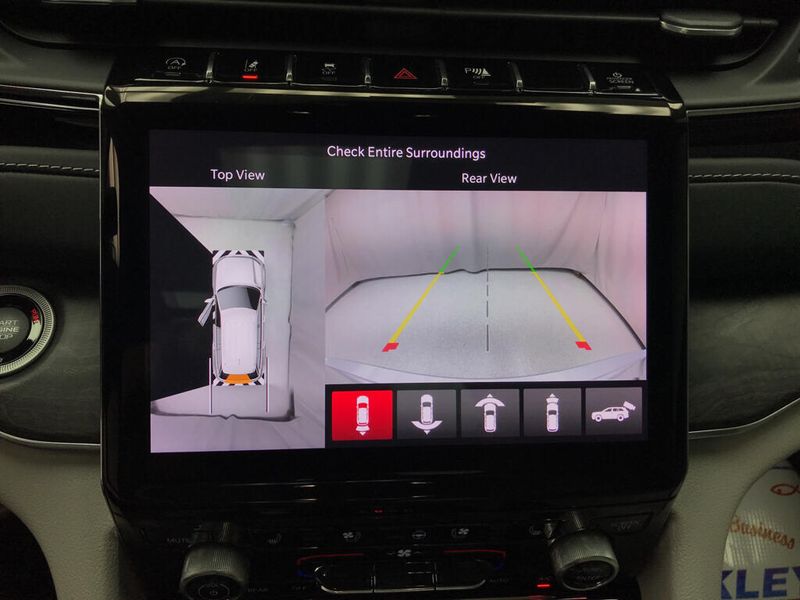 Used 2022 Jeep Grand Cherokee OverlandImage 17