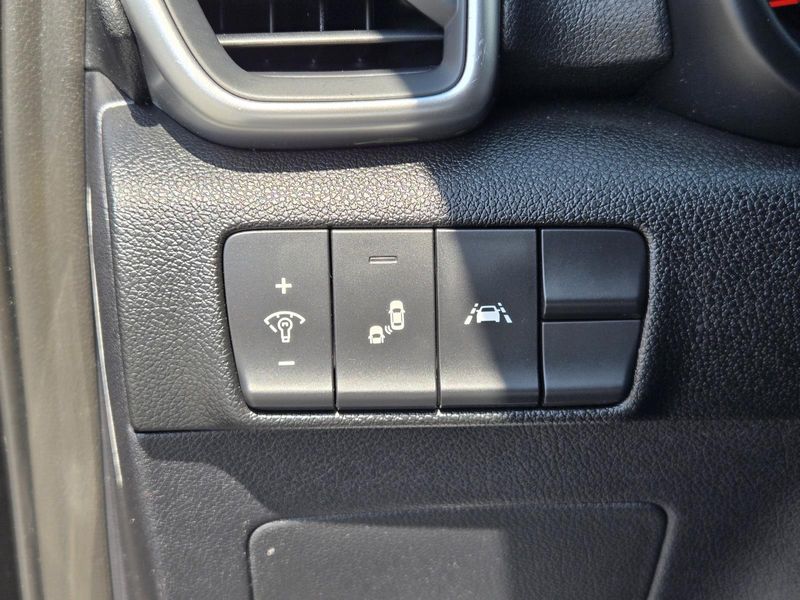 Used 2022 Kia Sportage LX AWD