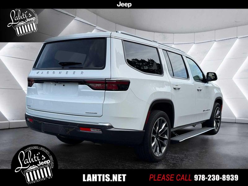 2022 Jeep Wagoneer Series III photo 4