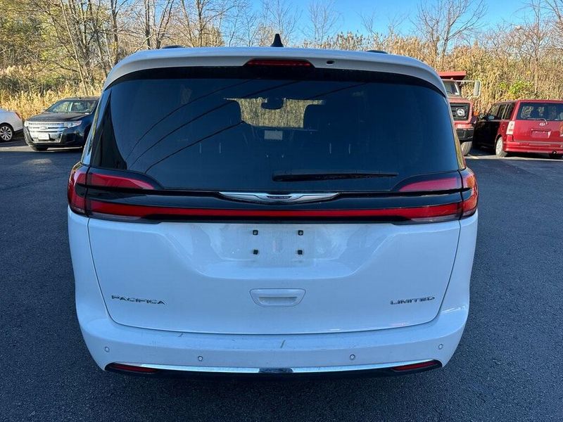 2023 Chrysler Pacifica LimitedImage 15