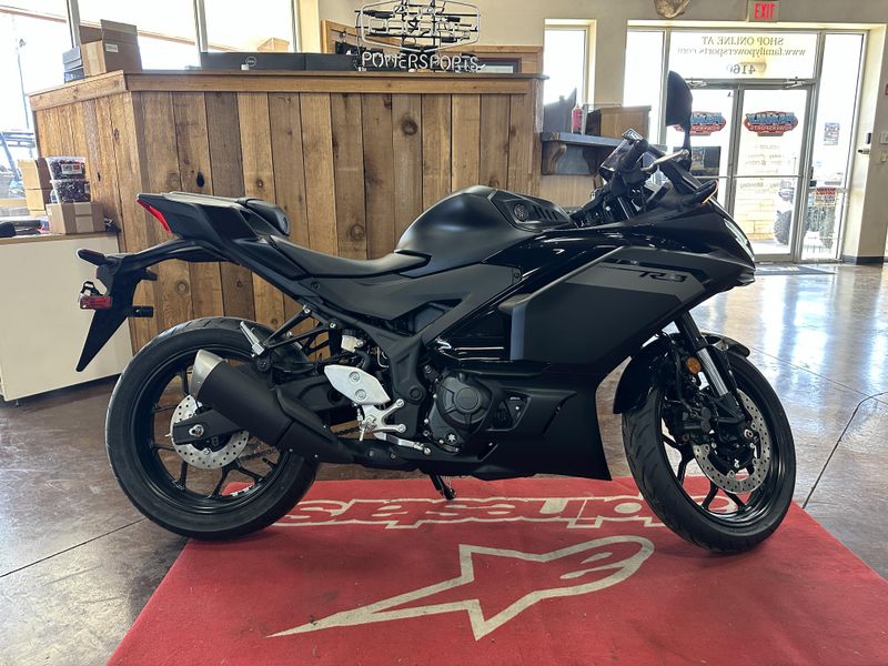 2025 Yamaha YZFR3 ABS MATTE STEALTH BLACKImage 6