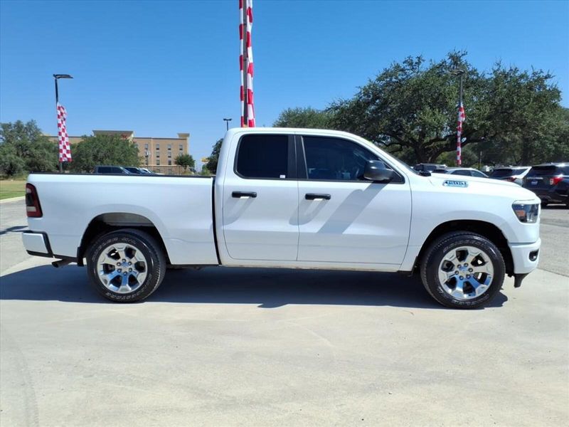 2024 Ram 1500 Tradesman photo 2