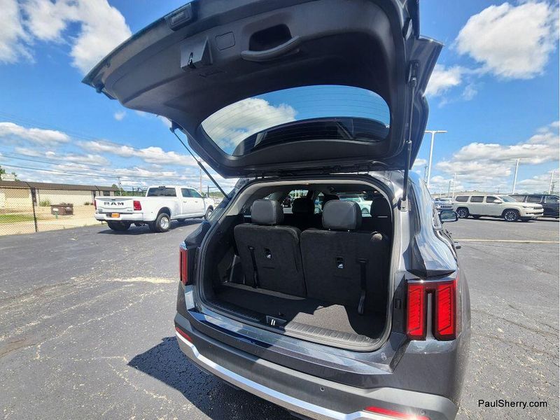Used 2024 Kia Sorento S