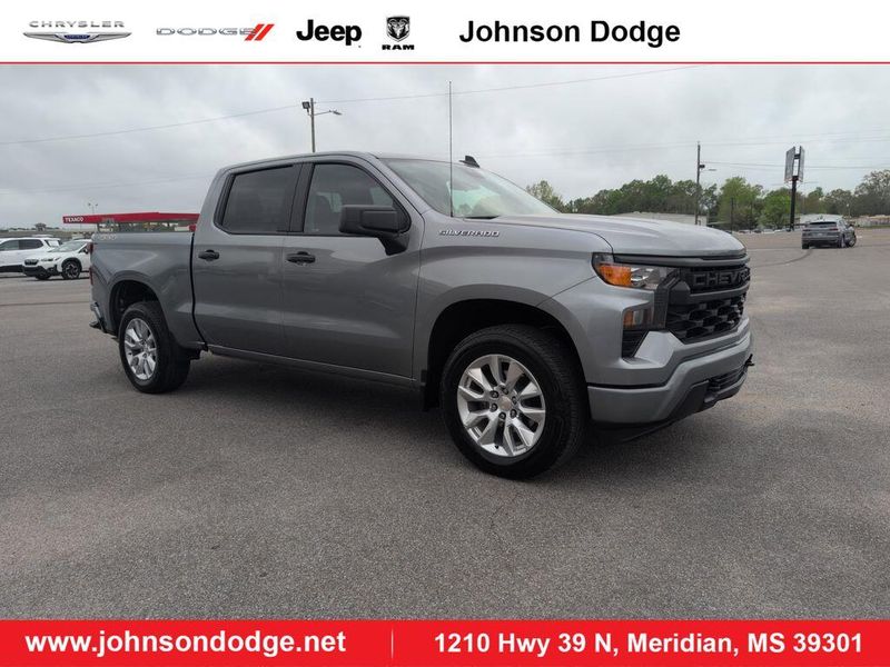 2024 Chevrolet Silverado CustomImage 1
