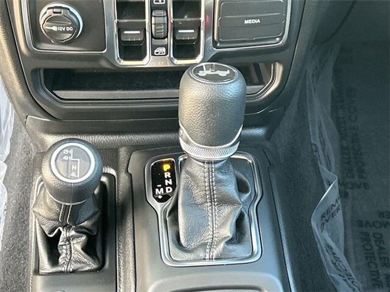 New 2026 Jeep Wrangler 4-door Sport SImage 19