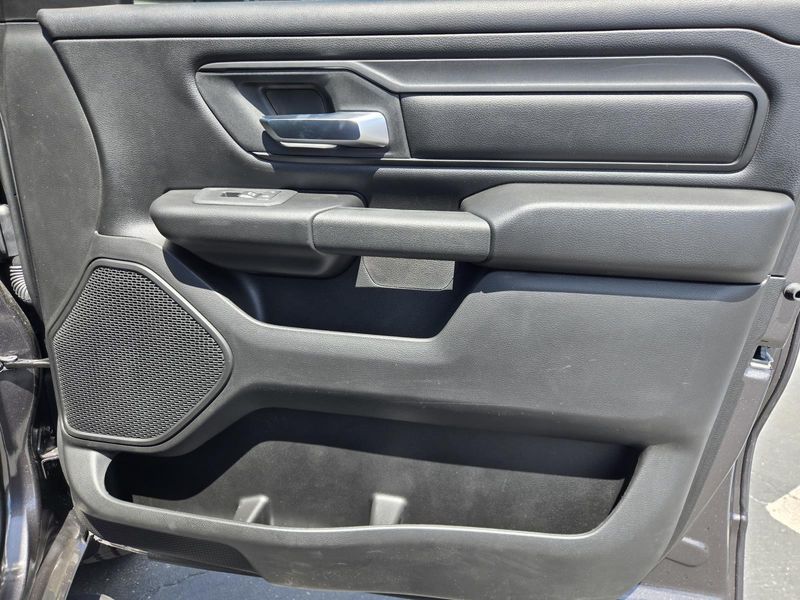 New 2026 RAM 1500 Express Crew Cab 4x4 5'7' Box