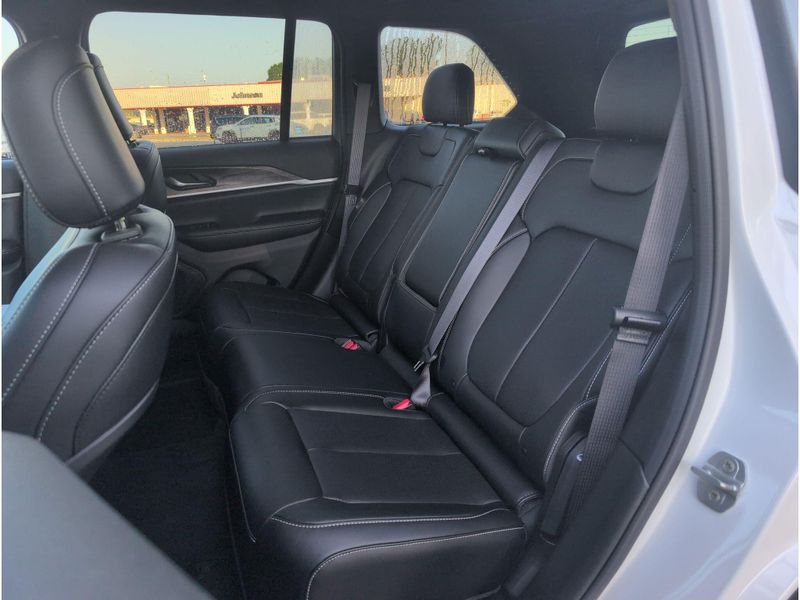 New 2027 Jeep Grand Cherokee LimitedImage 28