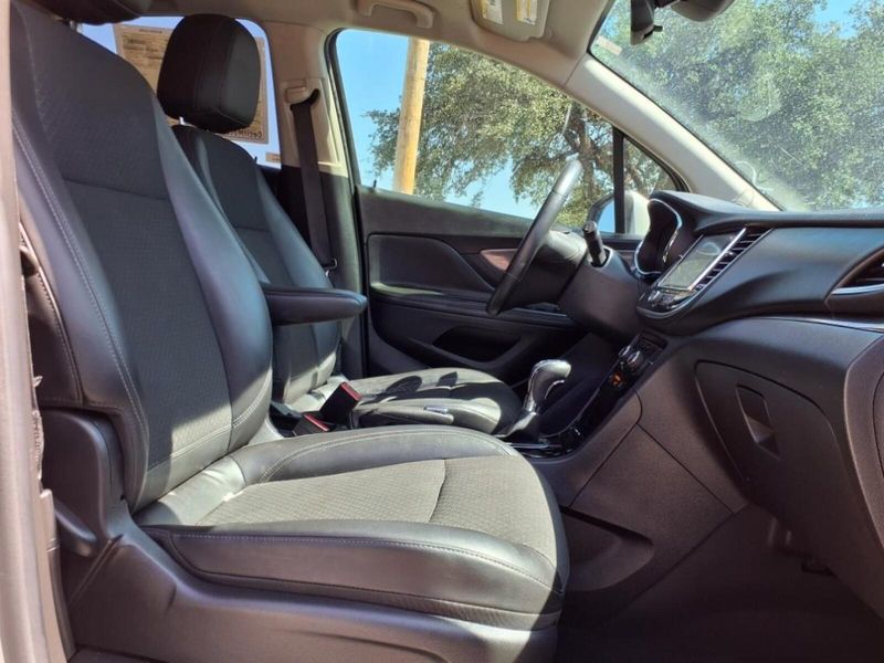 2021 Buick Encore Preferred photo 3