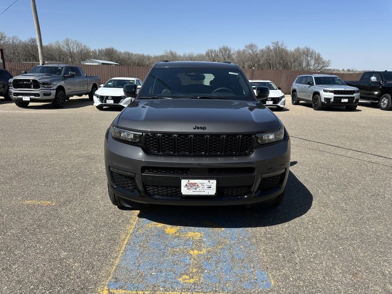 2024 Jeep Grand Cherokee L LimitedImage 3