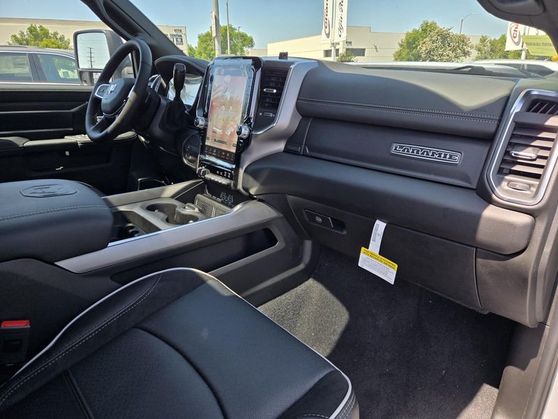 New 2026 RAM 2500 Laramie Crew Cab 4x4 6'4' Box