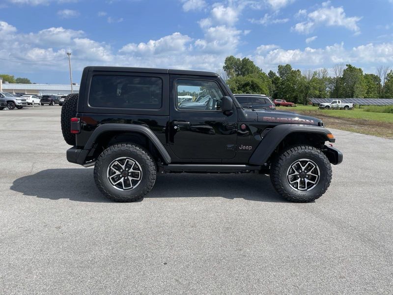 2024 Jeep Wrangler Two-Door Rubicon photo 8