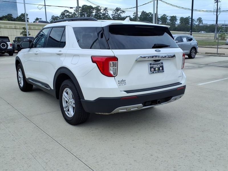 Used 2022 Ford Explorer XLTImage 10