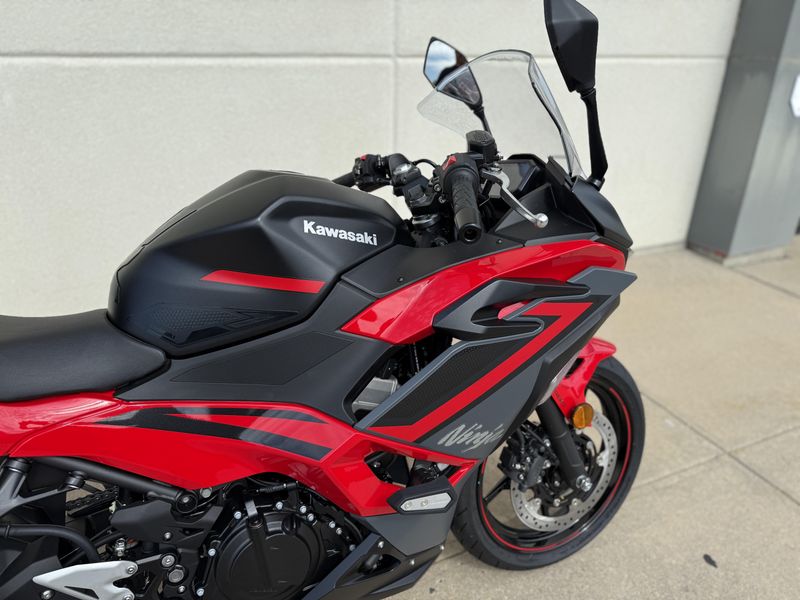 2025 Kawasaki NINJA 500 SE ABSImage 5