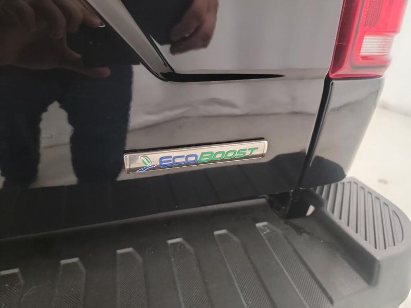 2020 Ford F-150 XLT photo 11