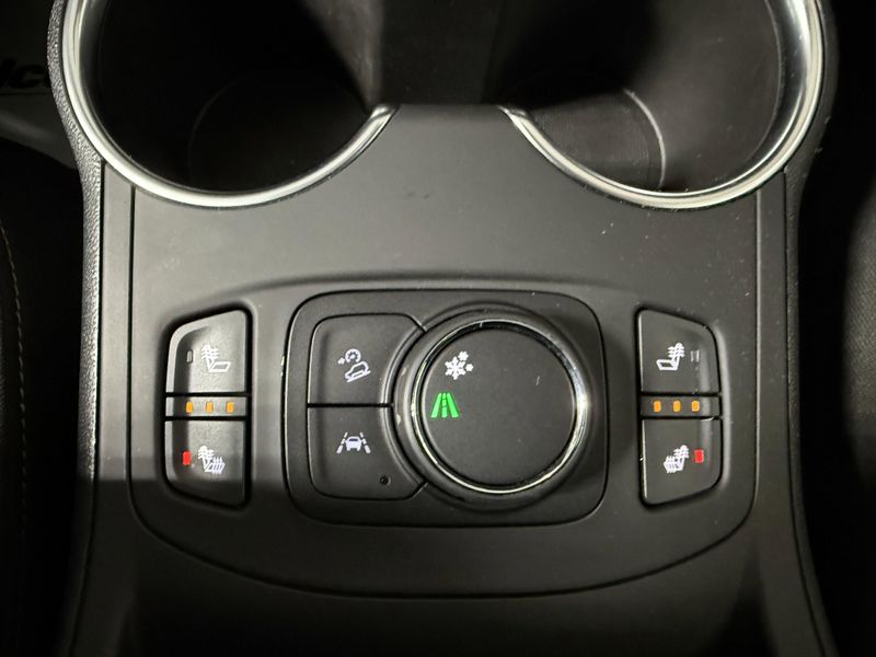 Used 2020 GMC Terrain SLEImage 35