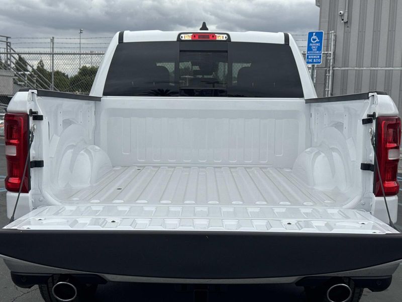 New 2026 RAM 1500 Tradesman Crew Cab 4x4 5'7' Box