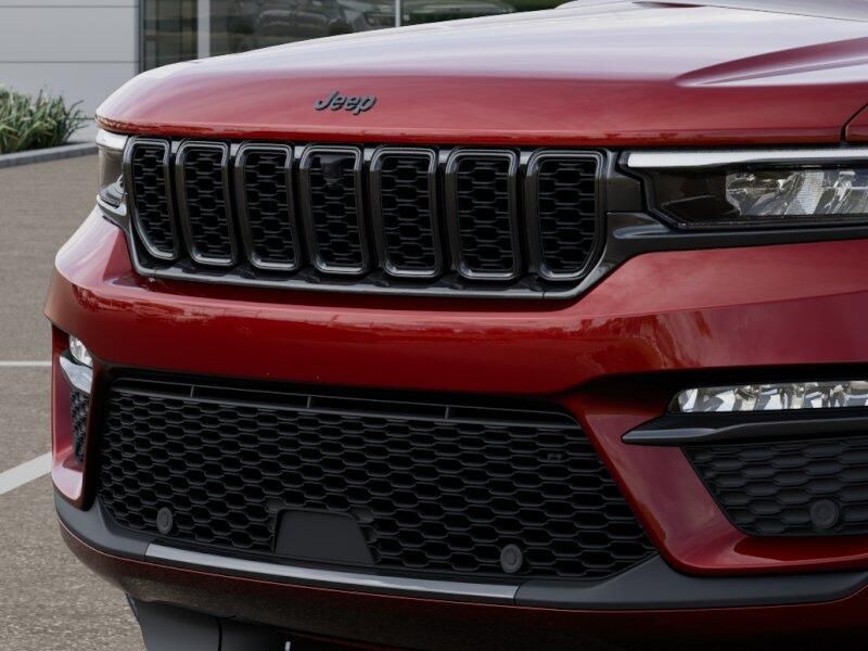 New 2025 Jeep Grand Cherokee Limited 4x4Image 38