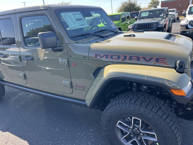 New 2025 Jeep Gladiator Mojave X 4x4Image 4