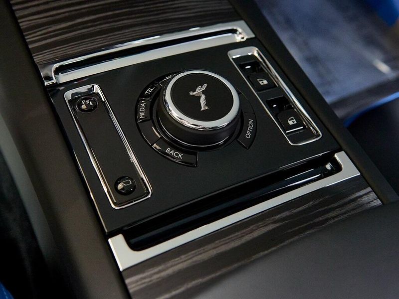 2025 Rolls-Royce Spectre Image 14