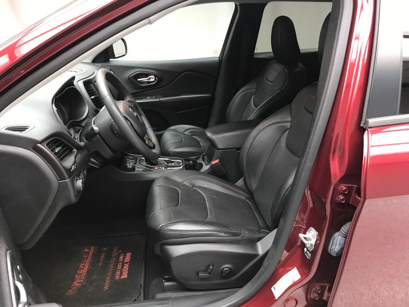 Used 2021 Jeep Cherokee TrailhawkImage 6