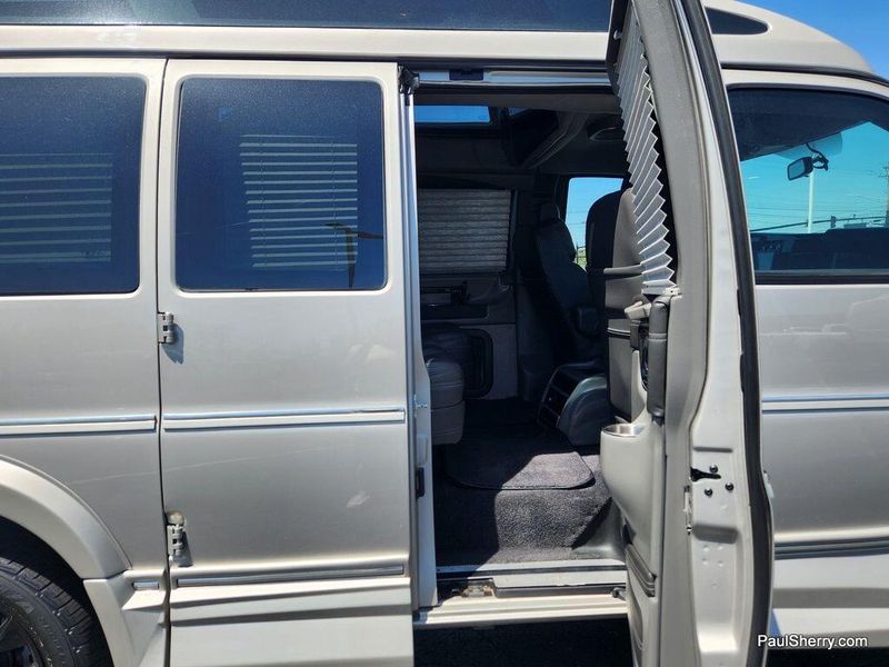2023 Chevrolet Express Cargo Image 42
