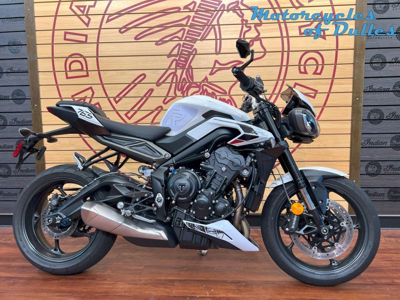 2024 Triumph Street Triple 765 R Image 1