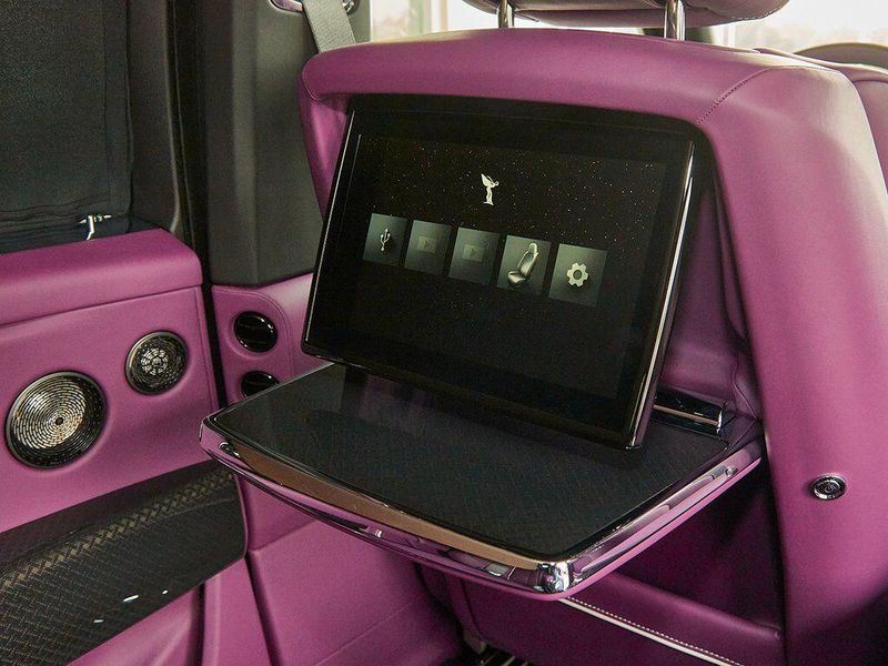 New 2026 Rolls-Royce Cullinan Black BadgeImage 26