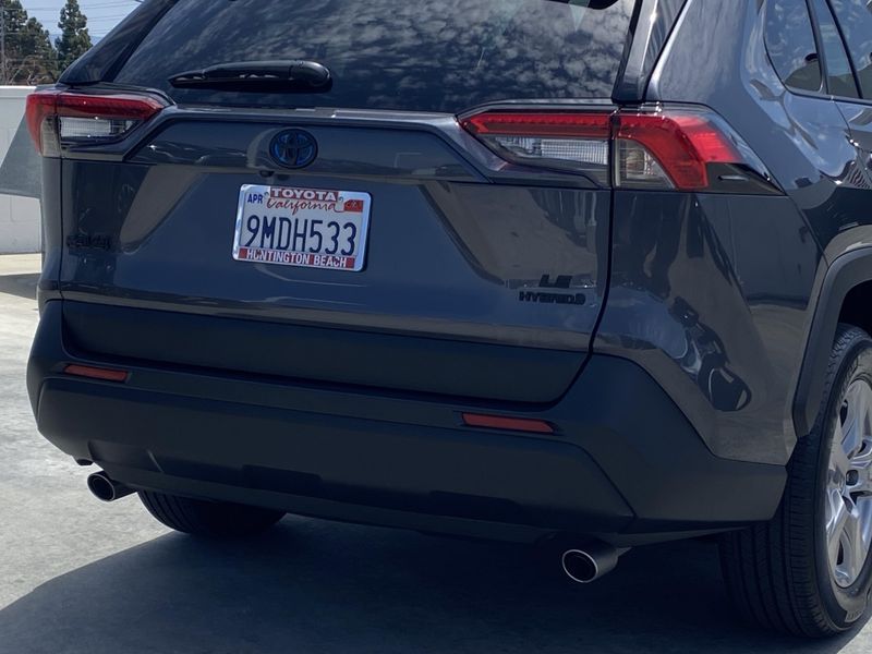 2024 Toyota RAV4 LEImage 5